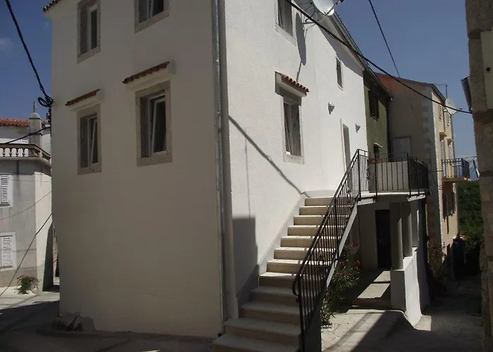 Apartments Dobrinj